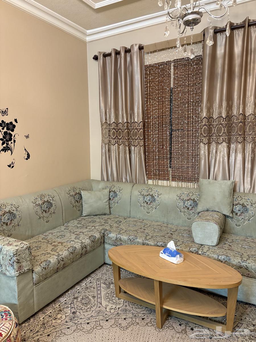 طقم كنب للبيع وبوفيه و وسريريين خشب63747422803074111