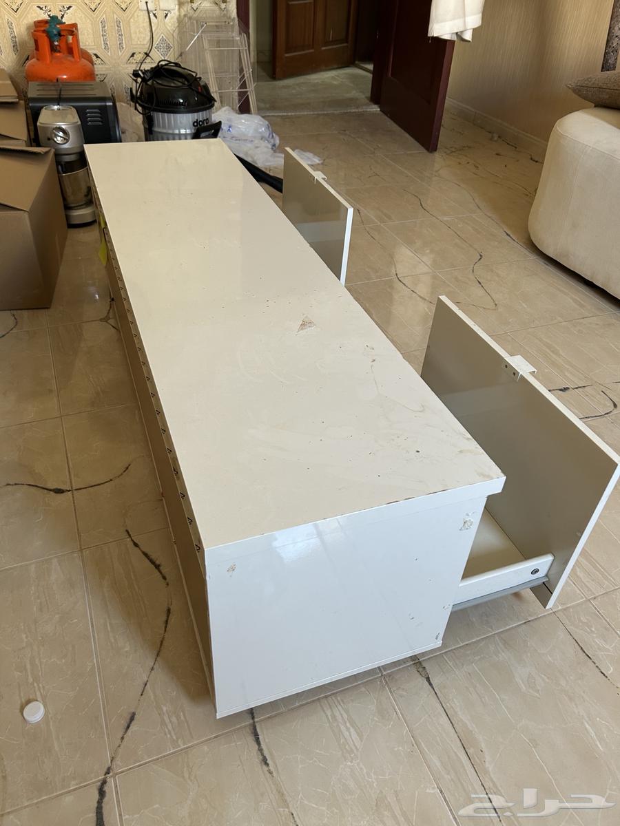 درج أحذيه للبيع وطاولة تلفزيون63732552651138114