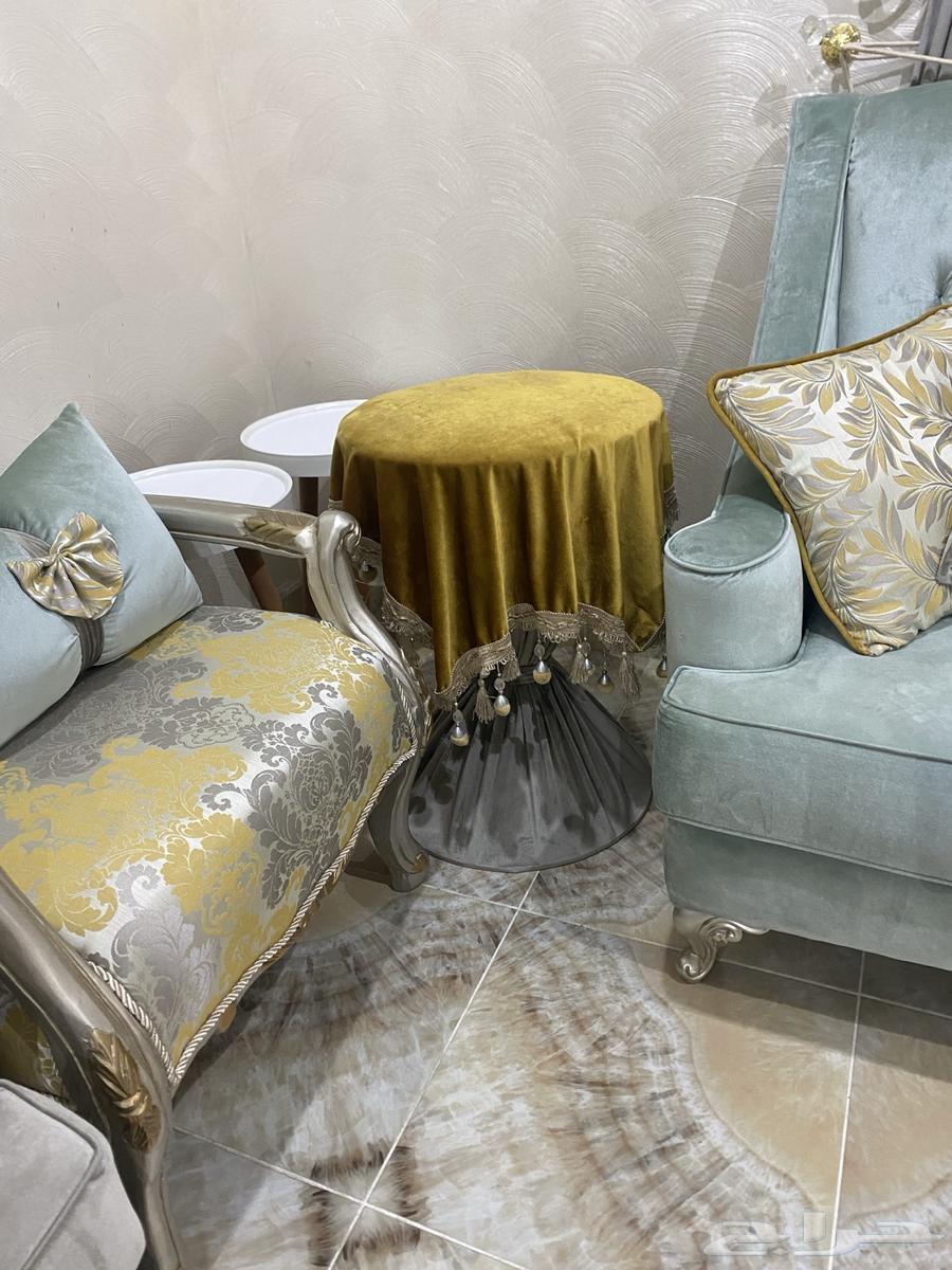 طقم كنب كلاسيكي نظيف و جديد63743862585219110
