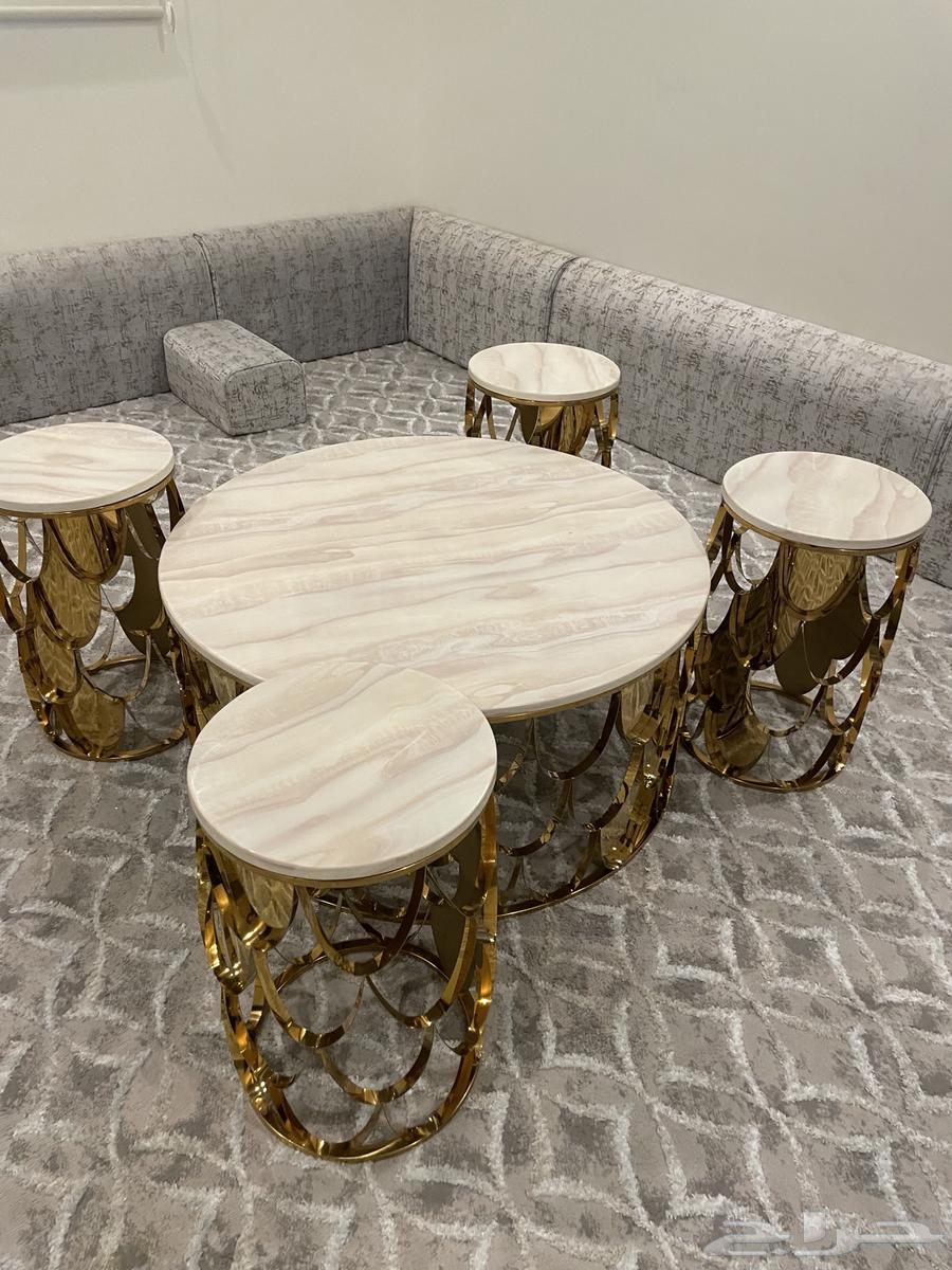 Main ceramic table and four side tables63746681035778112