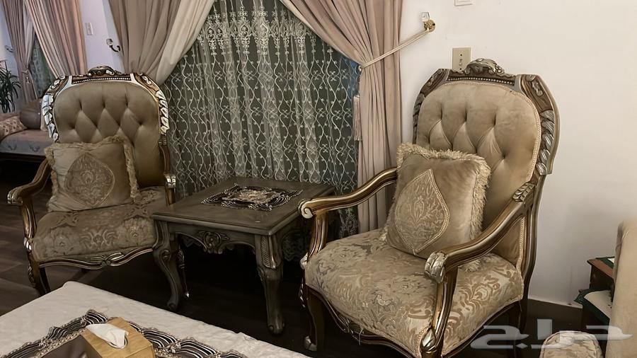 3 sofas 4 chairs and a small base and two tables enough for 12 people urgent sale63740565473026114