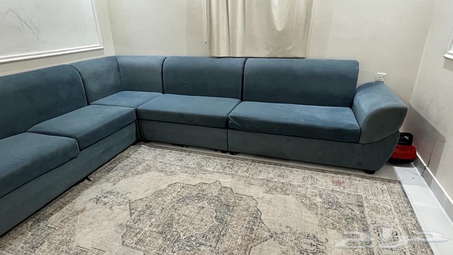 Sofa (needs reupholstering) for sale63744508182787112