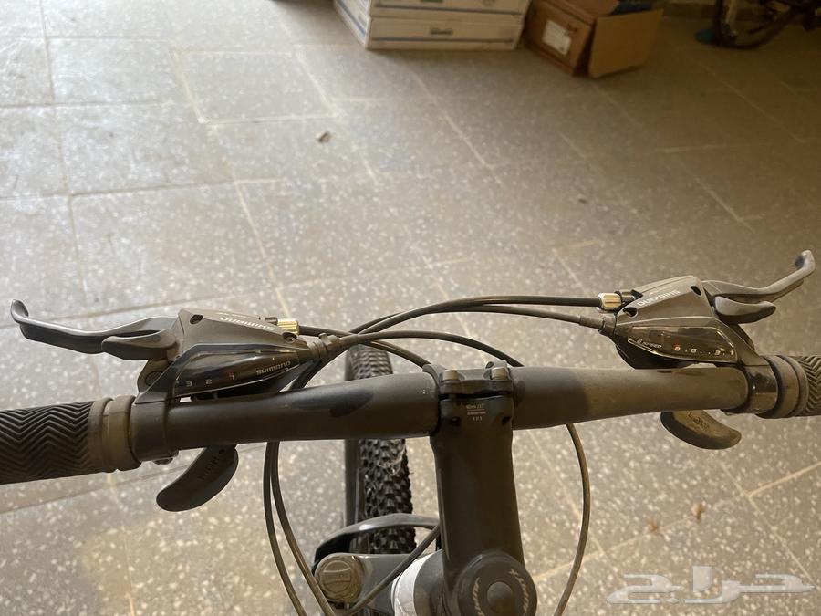 Two light-use bicycles63744315966467112