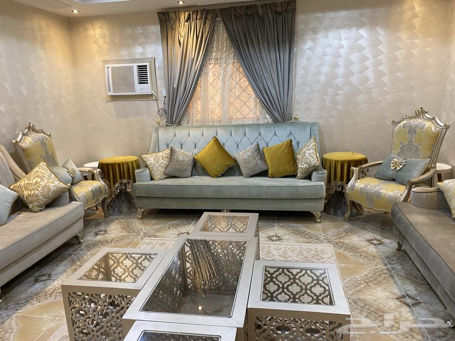 طقم كنب كلاسيكي نظيف و جديد63743862585219114