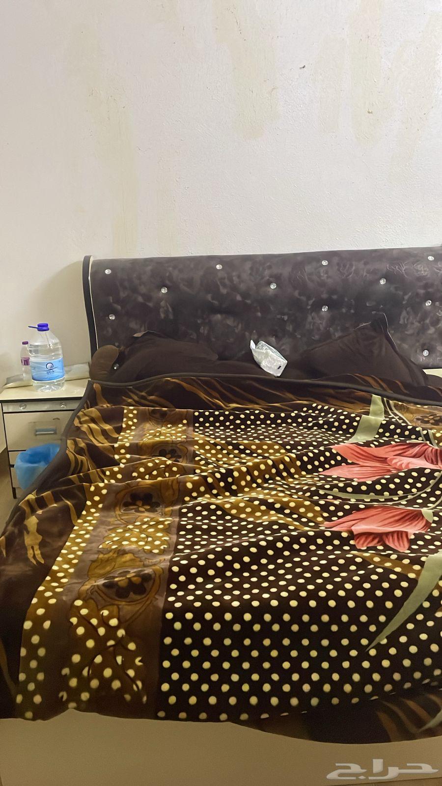 Bedroom for sale in very good condition with all its items63740374964353111
