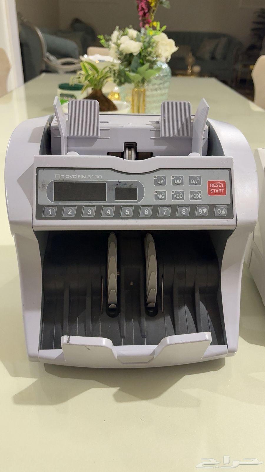 Excellent condition and guaranteed 5 piece money counting and counterfeit detection machine63740470636801110
