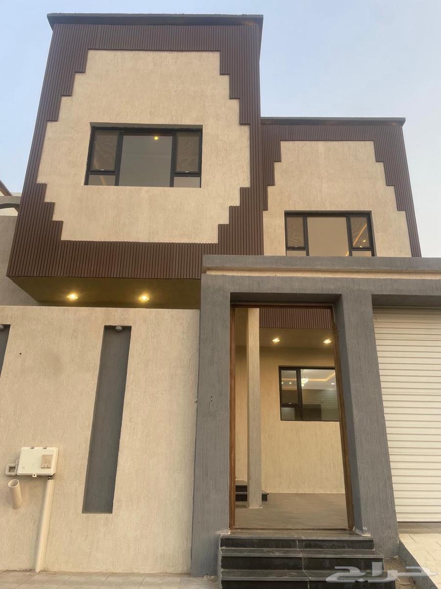 فلتين فاخرة للبيع ابوعريش حي الصفا63612289501697110