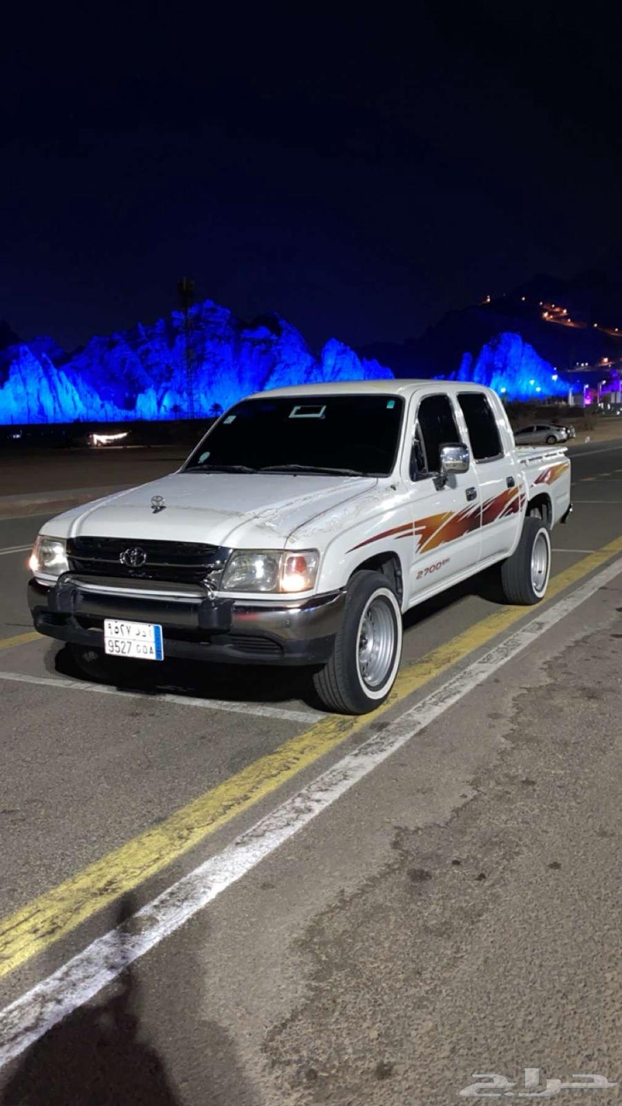 HiLux 200463860656829698112