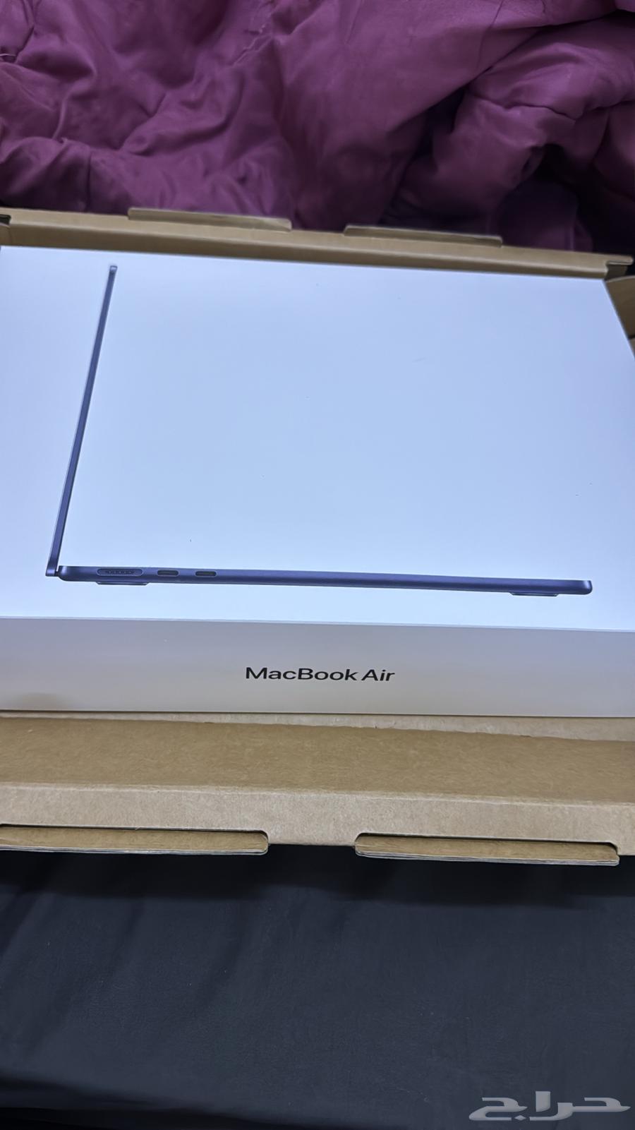 ماك بوك اير m4 مانفك من الكرتون63752152325121110