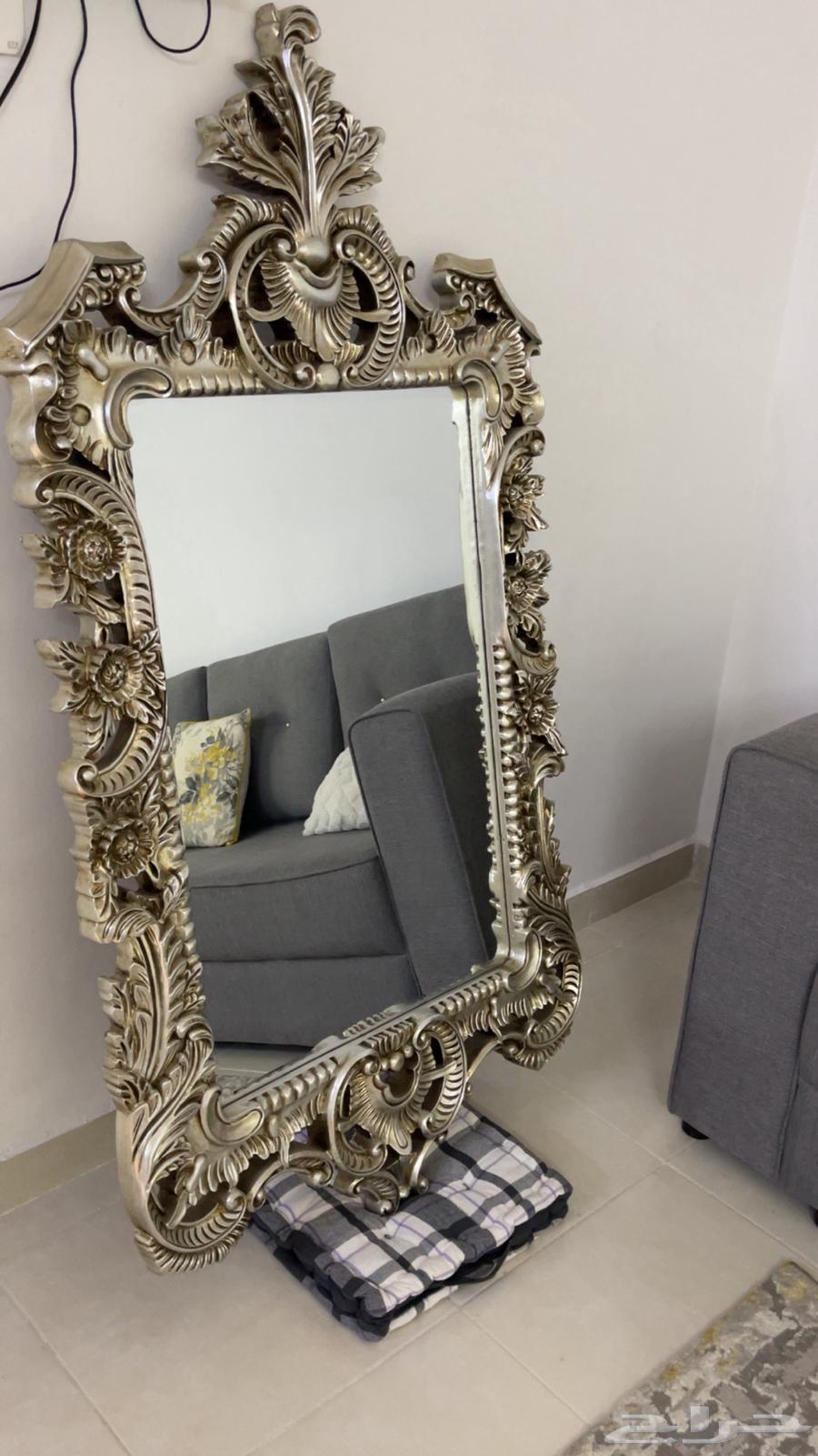 كنب ومرايه للبيع63758433943553111