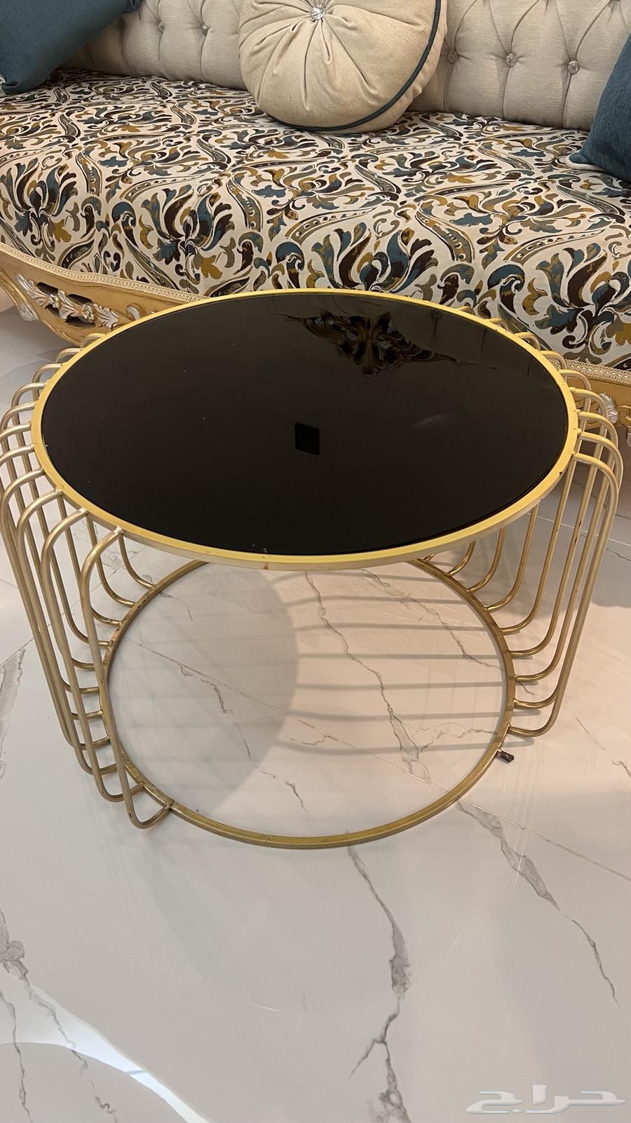 Golden table with black glass, I want it for (50 SAR)63758723719683111