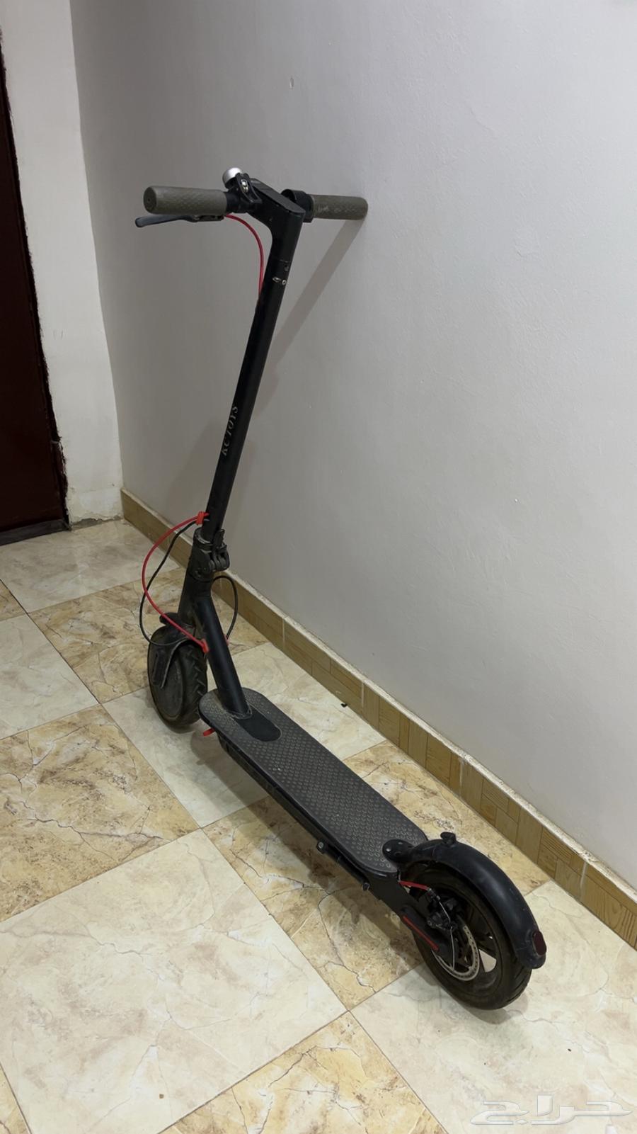Large-sized scooter without charger, battery in good condition63754019798787113