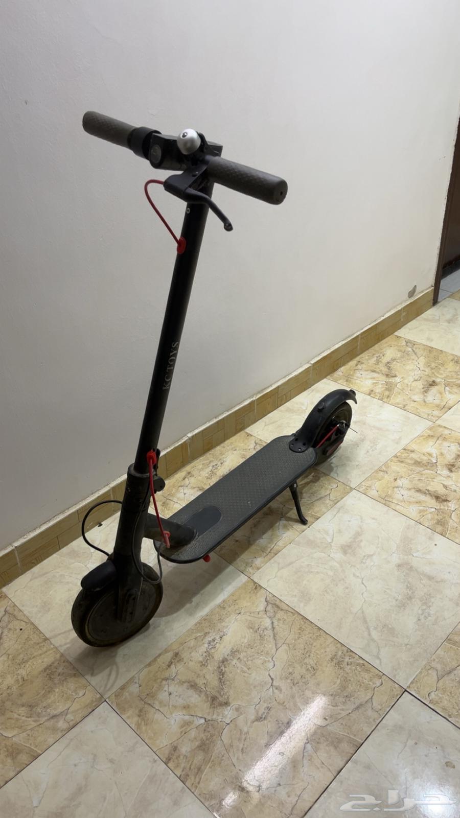 Large-sized scooter without charger, battery in good condition63754019798787112