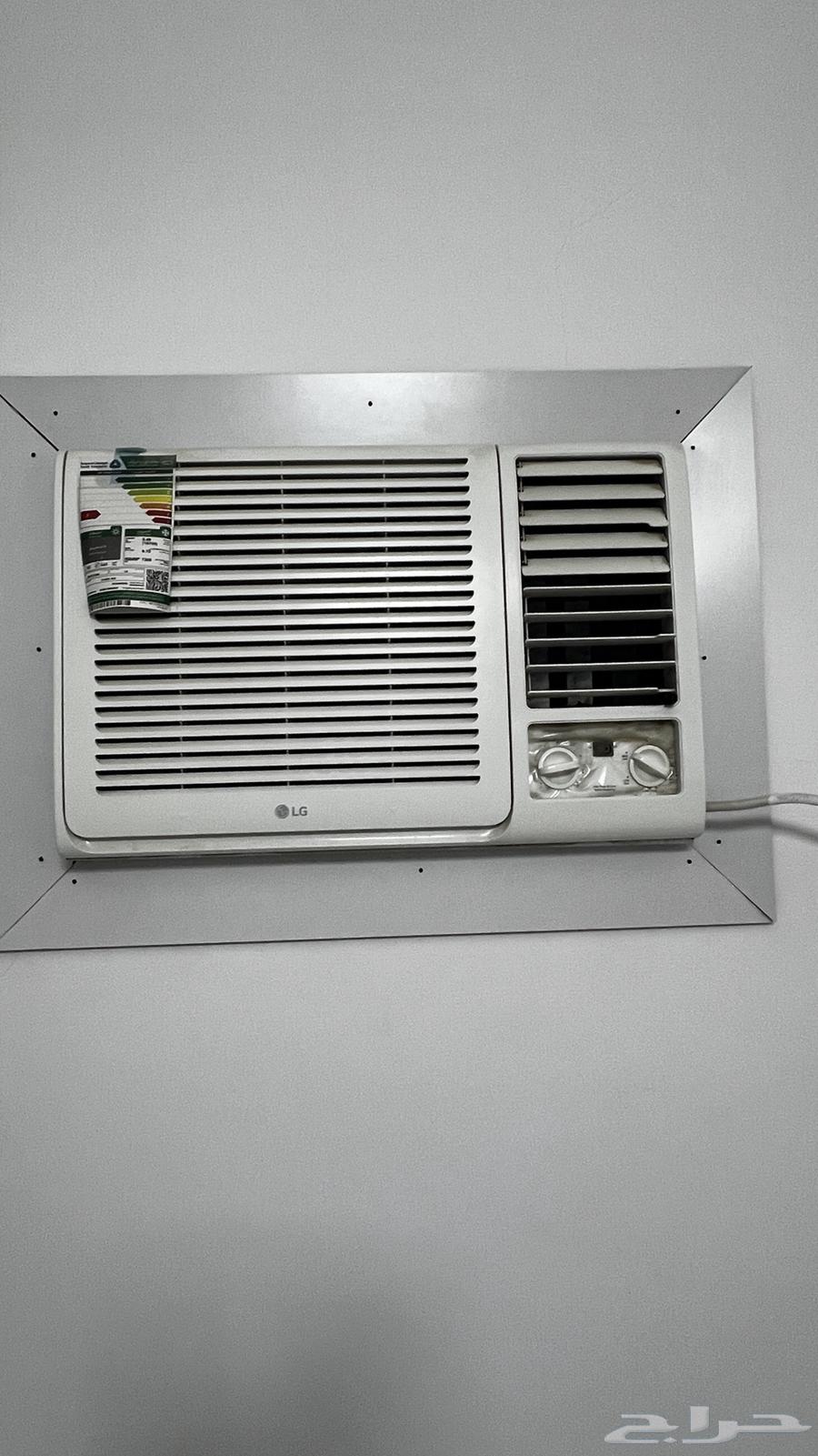 2 new air conditioners used only a little63760202885505110