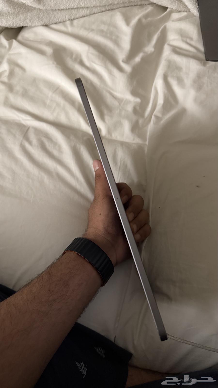 آيباد برو 11 إنش M2 نظيف جد ا   كرتون   شاحن   قلم63761216550786112