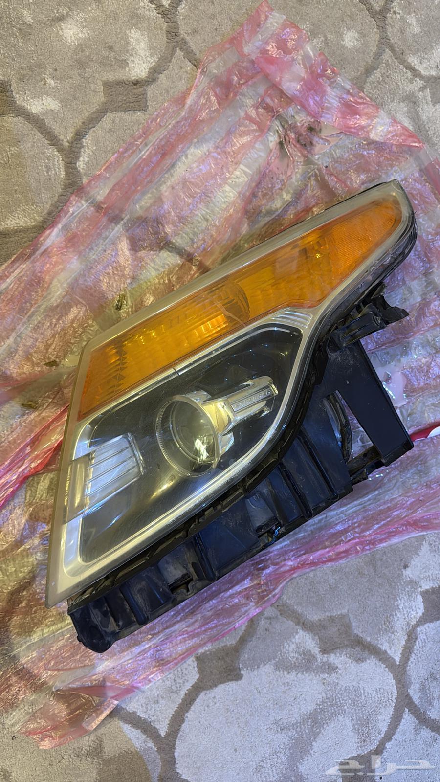 Original clean Ford Explorer 2013 candle and mirror63860084970242110