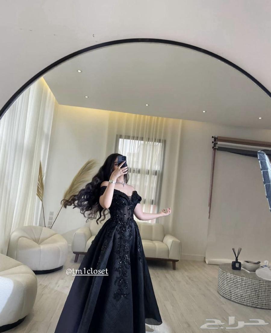 فستان اسود مقاس S-M طويل لبس مره واحد500 ريال وقابل للتفاوض63750133206915111