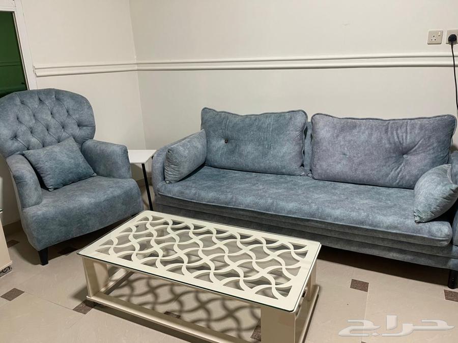 Excellent condition table like new, and excellent condition sofa sets63754902953218114