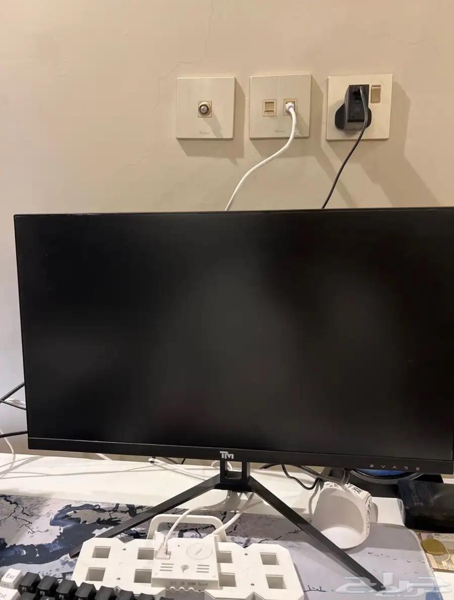 New, clean screen, used for two months, selling due to financial need63756853805059110