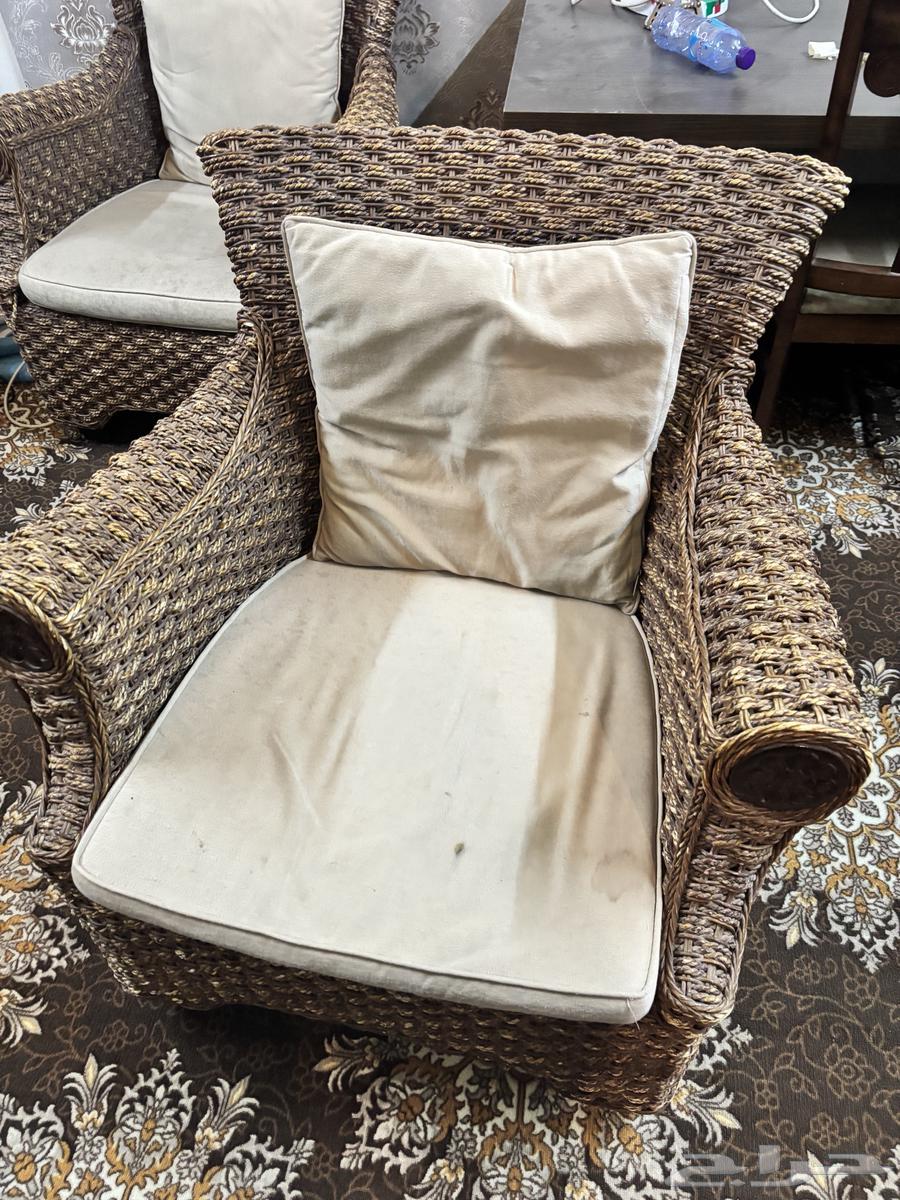 للبيع طقم كنب رتان (كنبة كبيرة   كرسيين)63753431095426113