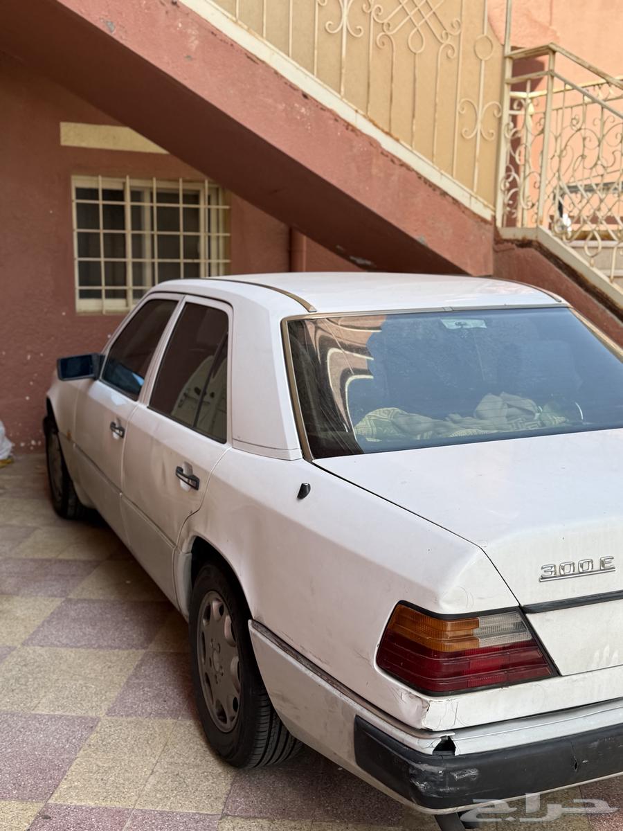 مرسيدس بنز E30063870624535939113