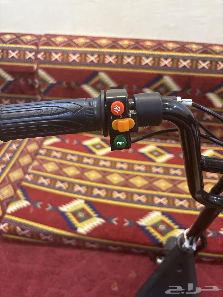 Electric scooter light bulb broken, charger cable changed, on sum63750133374723112
