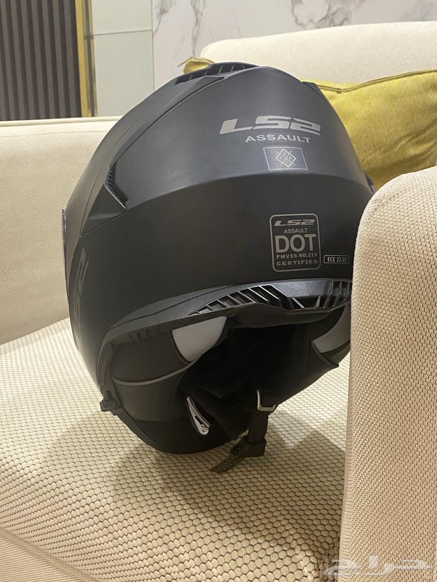 LS2 helmet used 4 times almost new63754019604865111