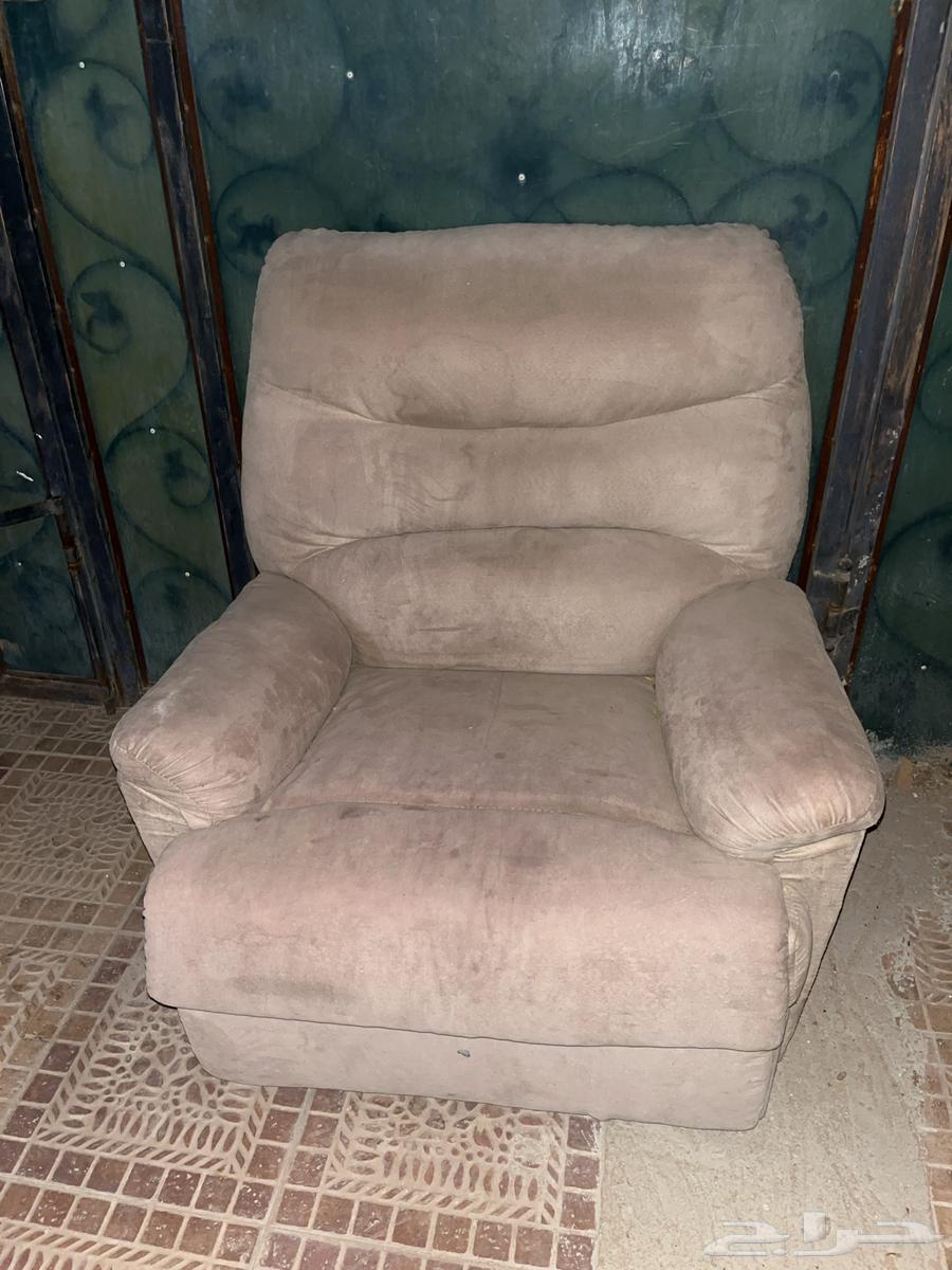 شبابيك وكنب للبيع63760699278081111