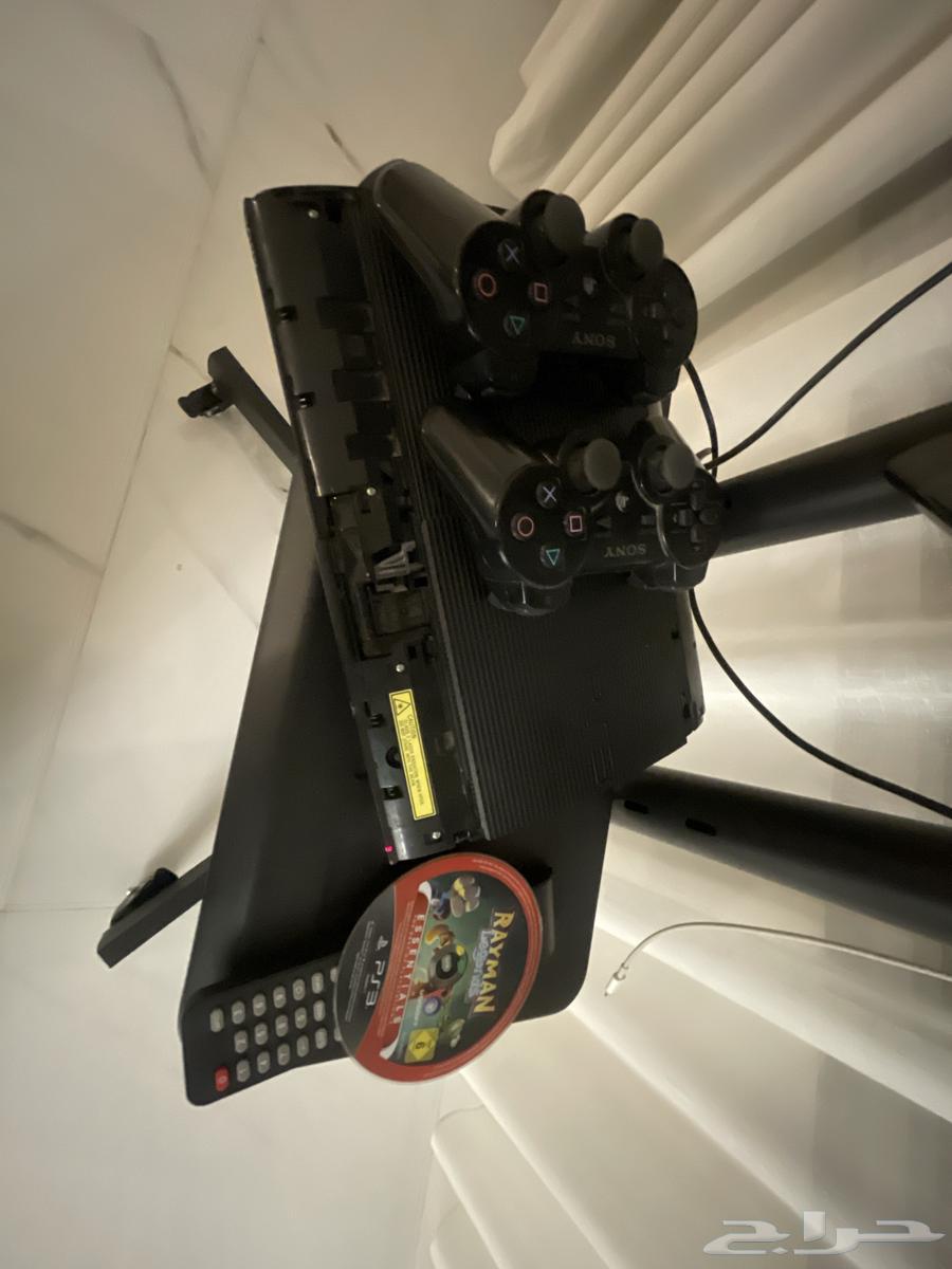 Sony PlayStation 3 Slim works perfectly, comes with two controllers and a memory card63750909414659110