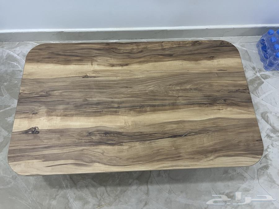 Folding floor table63760696089857110