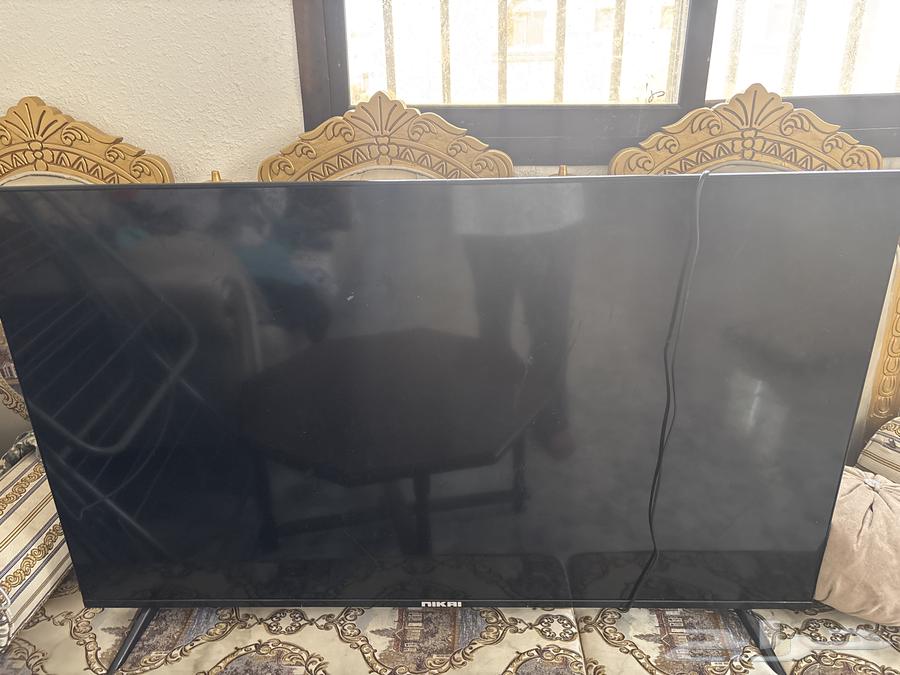 Televisions for sale, all of them have broken screens63755872378882113