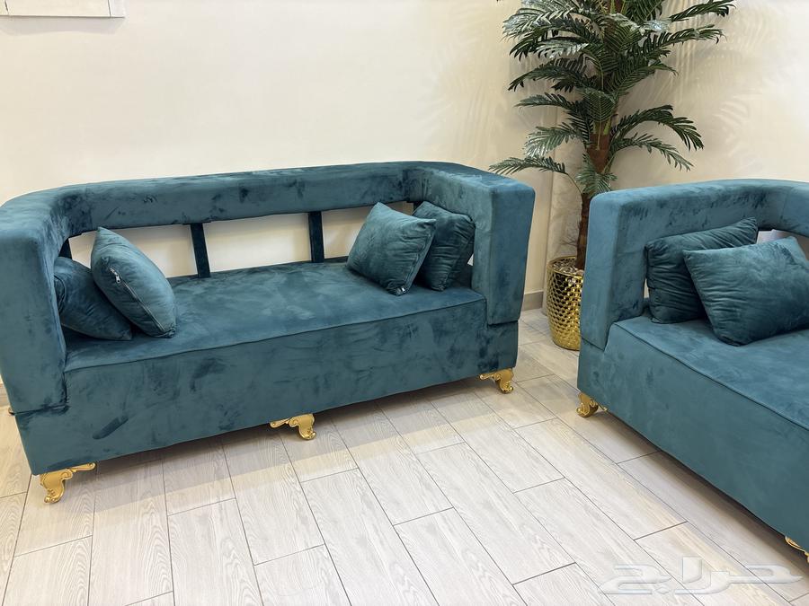 New large two-piece sofa, clean, very very nice, green in color63760699301506111