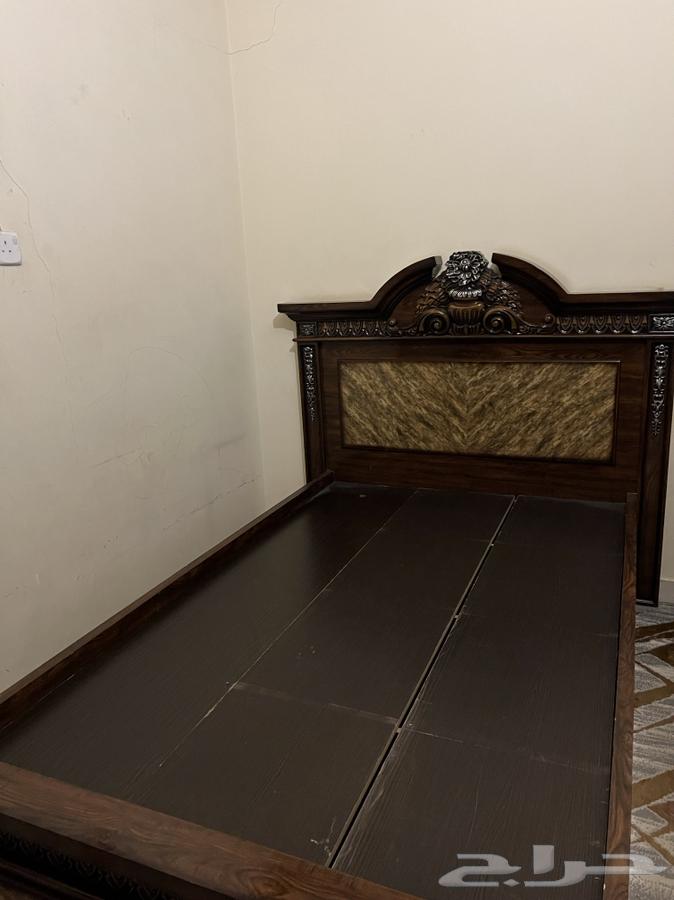 غرفة نوم نفر ونص سرير  دولاب  تسريحة  كومدينا63753434508034111