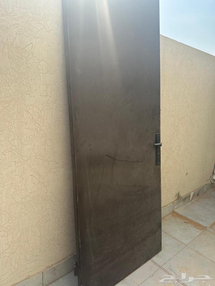 باب حديد وشباك للبيع المستعجل63755683934849110