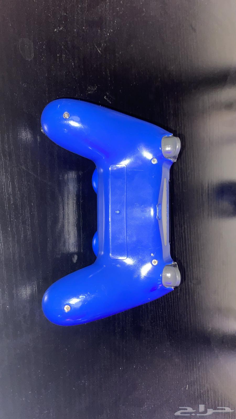 Sony DualShock 4 controller and broken part63762882248705110