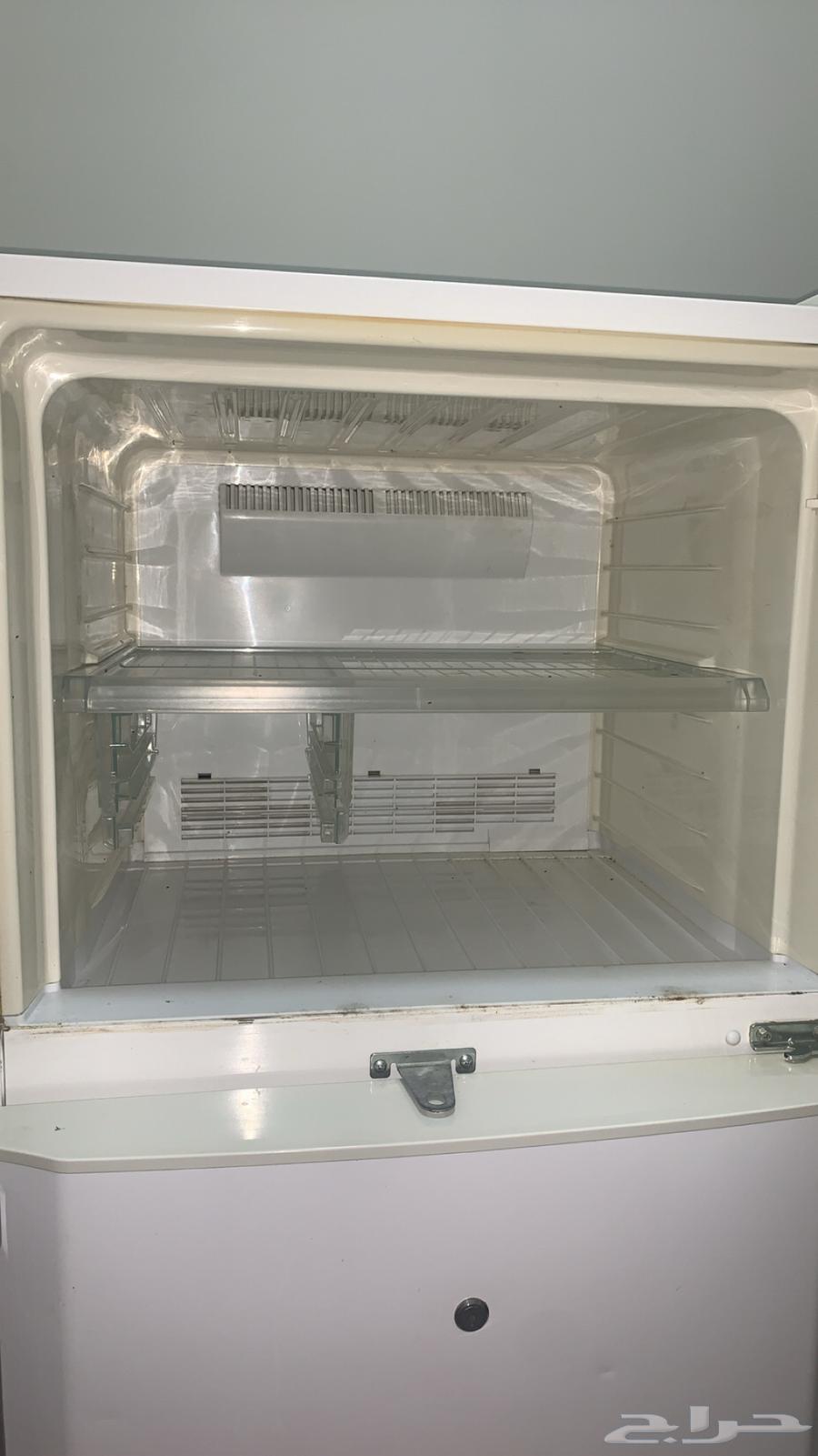 للبيع ثلاجة نوع شارب 15 قدم63767232787587111