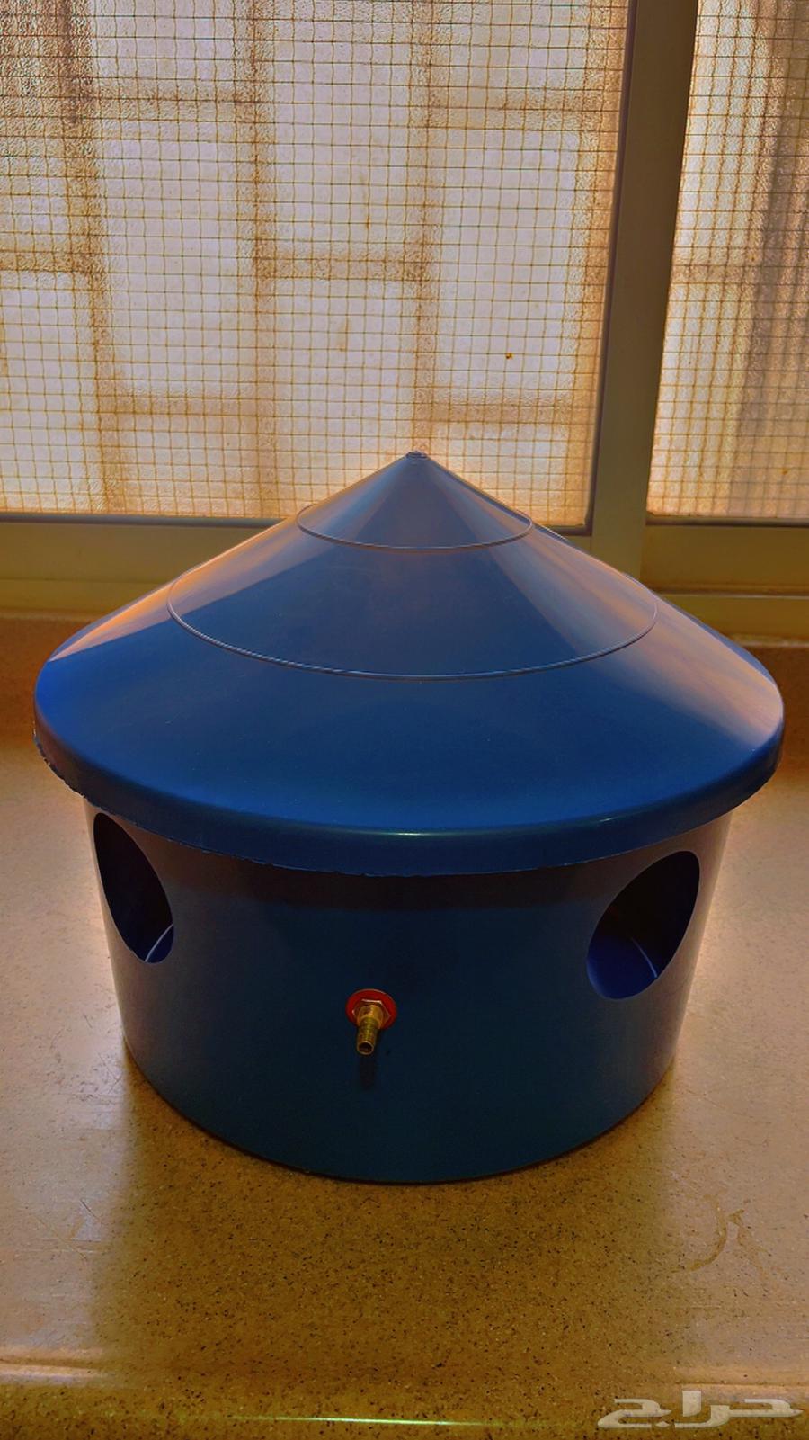 Automatic waterers and original floats and dividers63766247963906111