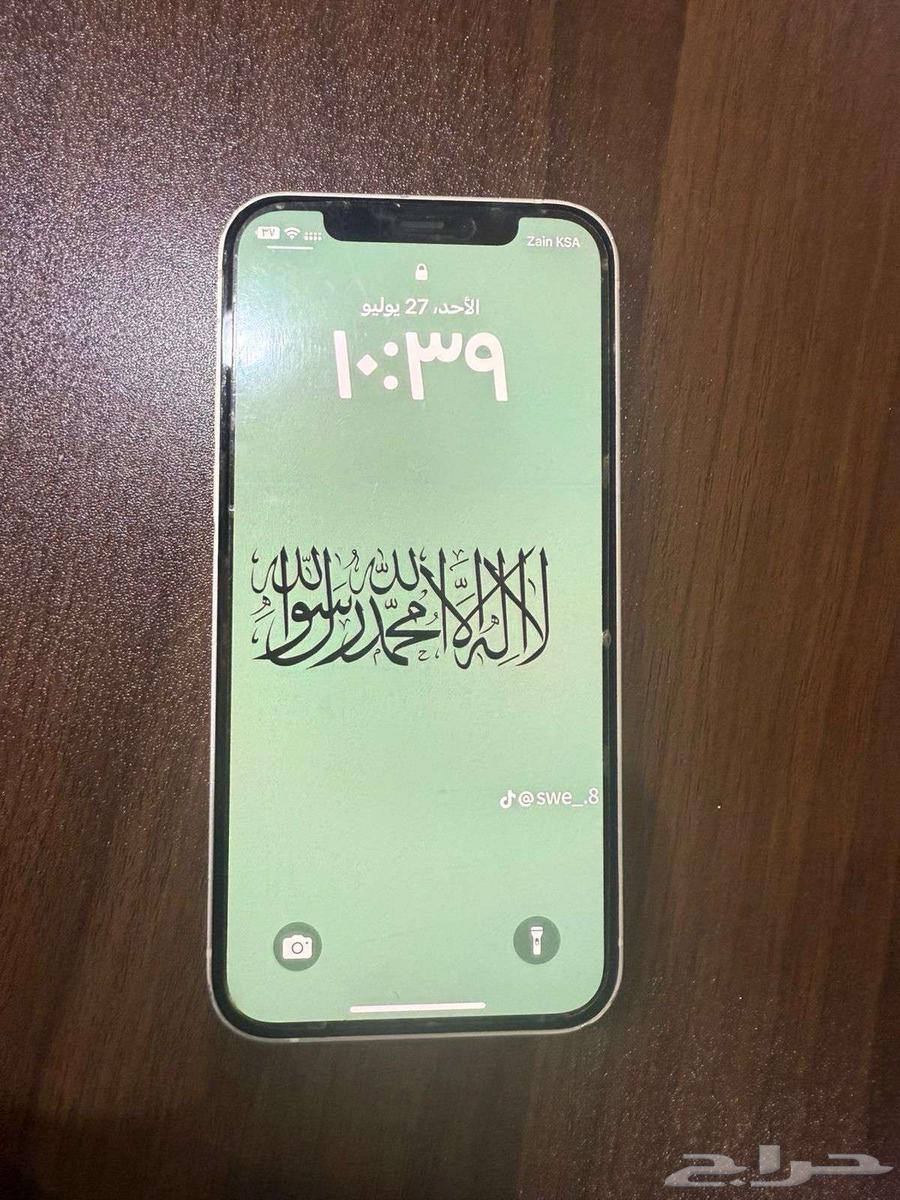 iPhone 12 has a detached camera cover and the camera is intact, battery 7363765849769218113