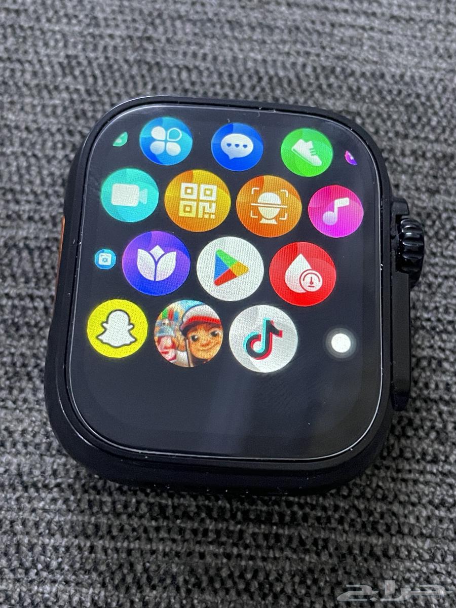 A watch that supports TikTok and Snapchat, with an app store63761711518721110