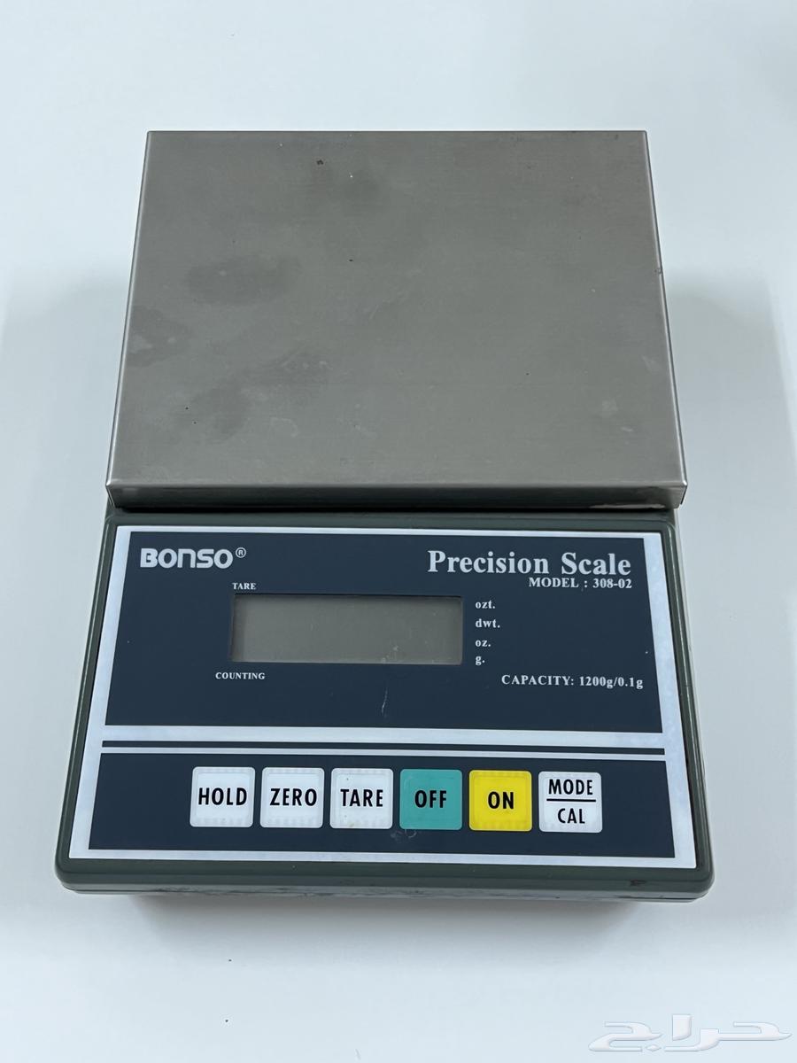 Electronic scale and saffron boxes63770018642307111