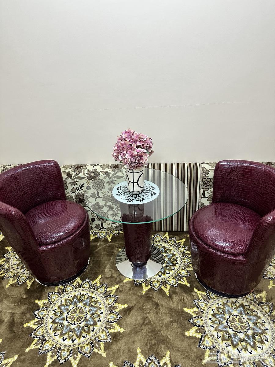 Set of Two Swivel Chairs and Table63769218048003110