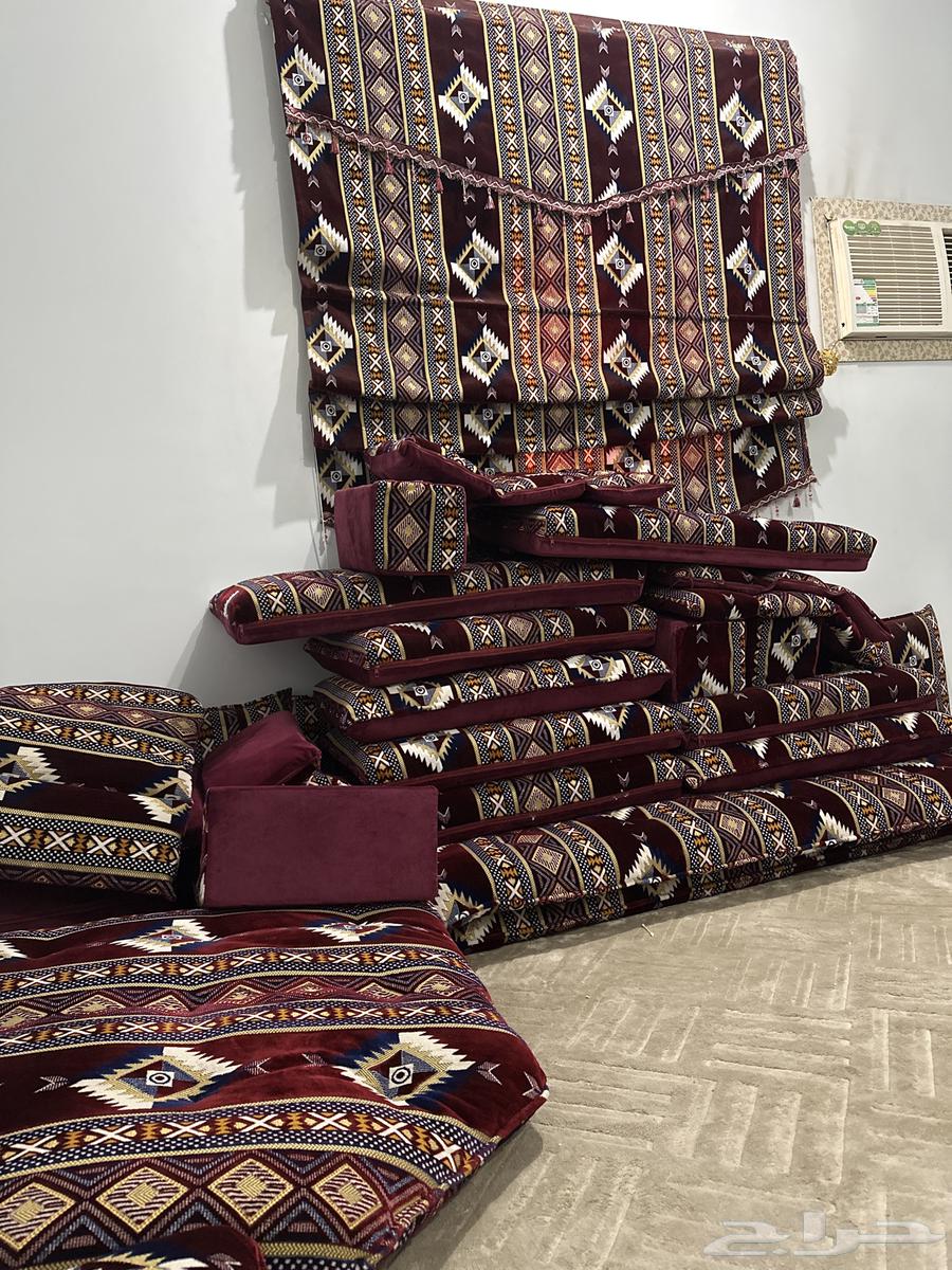 عندي مجلس اخو الجديد سبب البيع انقل63765946609922110