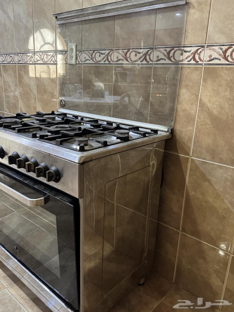 Clean oven, used with care, all burners work and the bottom oven works63767039997570112