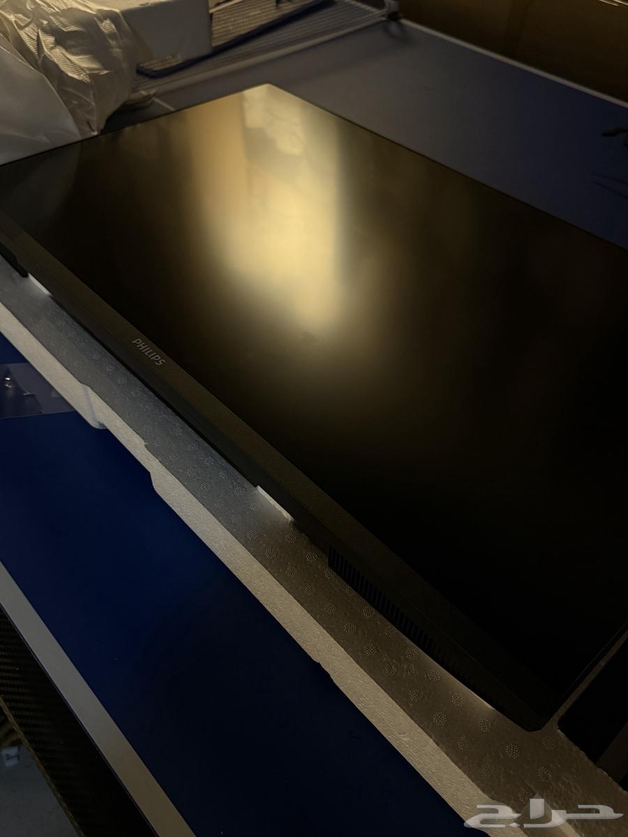 Various screens and items63770798323587111