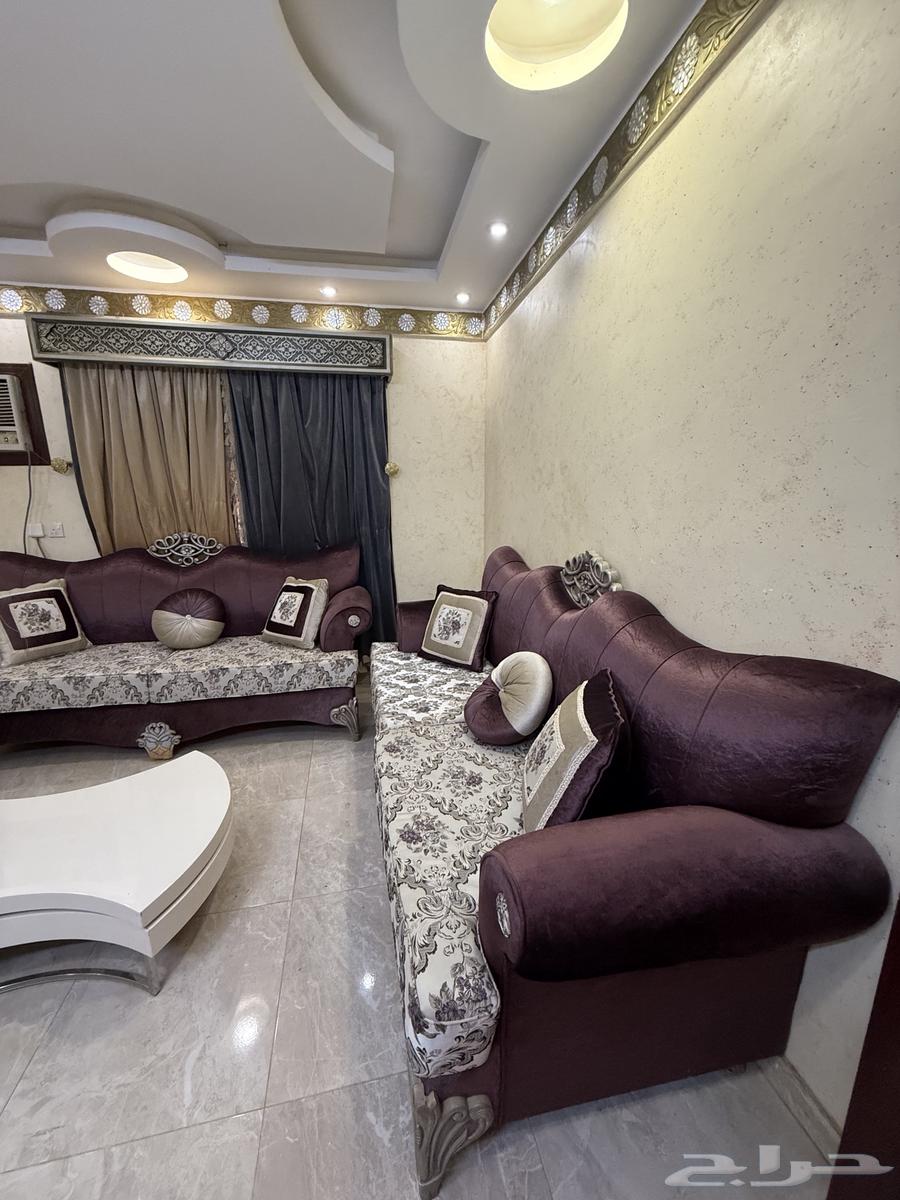 Sofa, star, and table63766050544513110