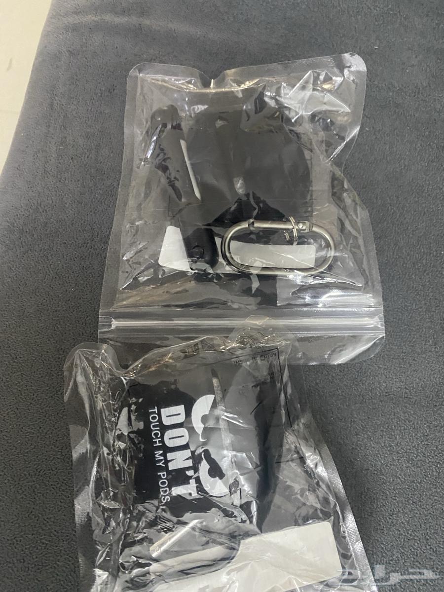 For sale, new AirPods 4 with warranty, asking price 41063755779429121112