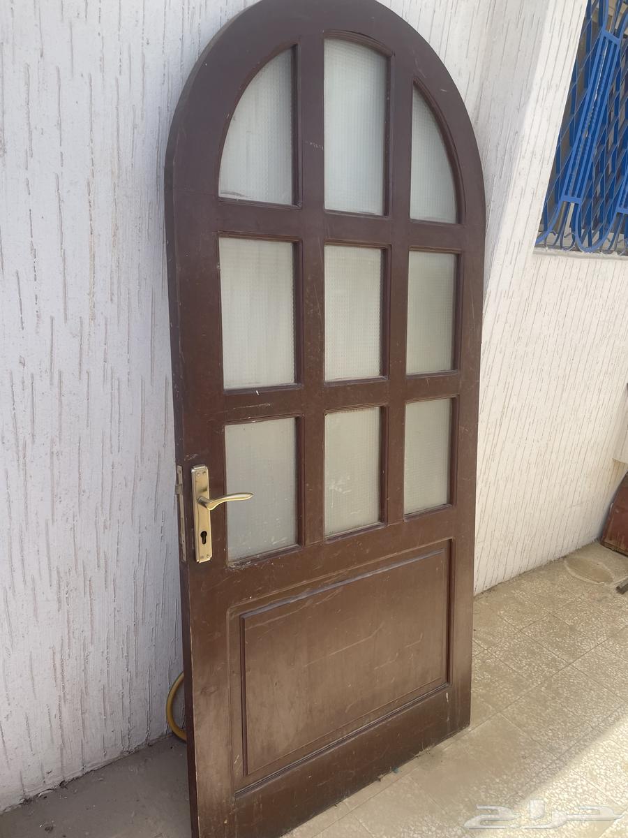 باب خشبي مع قزاز63766941170563110