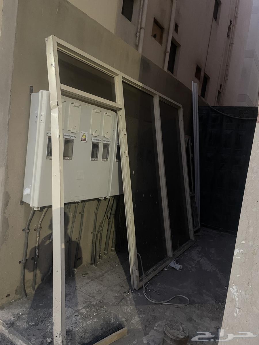 واجهة قزاز مع باب المنيوم63772932903554111