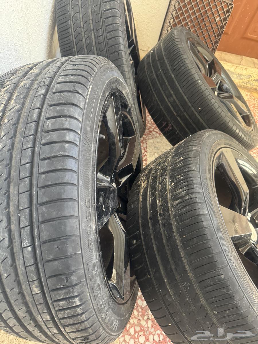 Chevrolet Camaro 2011 OEM Wheel and Tire Set, Very Clean Rims63896462501505112