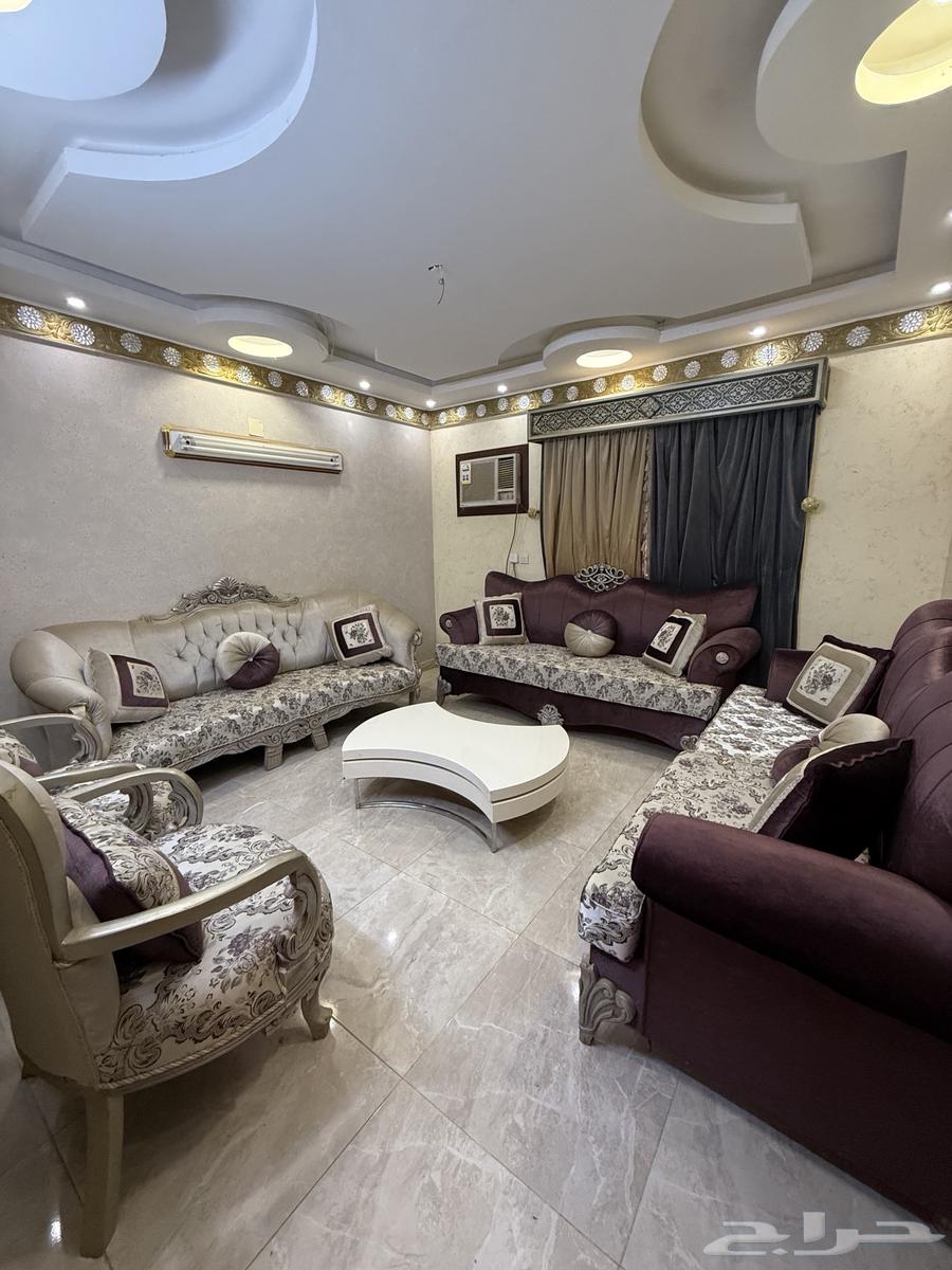 Sofa, star, and table63766050544513112